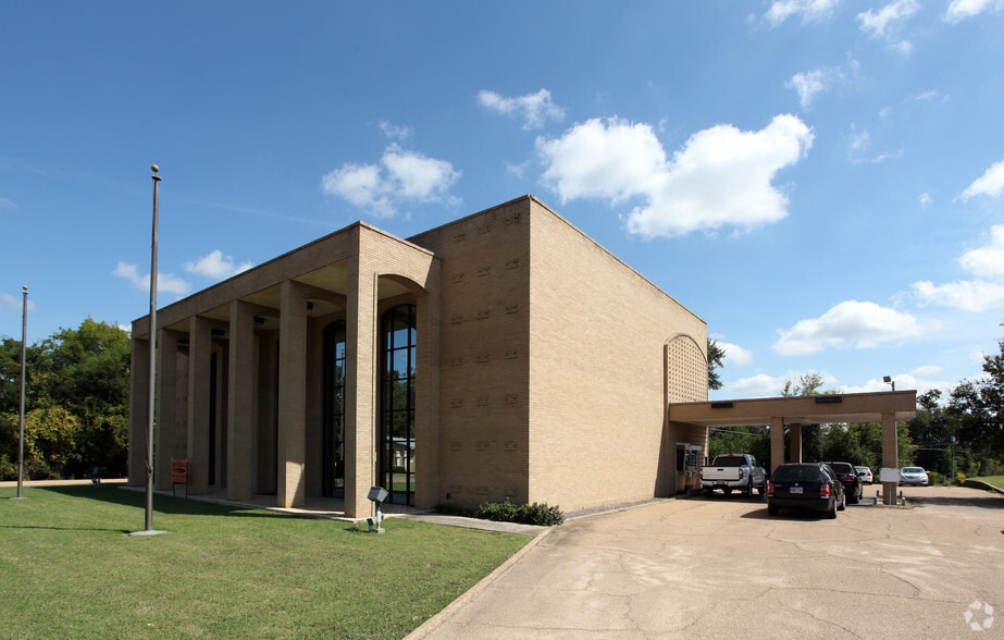 202 N College St, Brandon, MS for sale - Primary Photo - Image 1 of 1