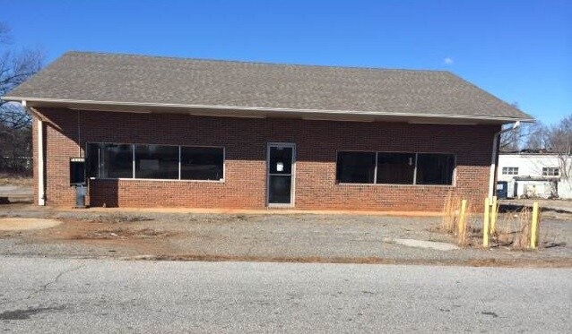 102 N Lawrence St, Lyman, SC for sale - Primary Photo - Image 1 of 1
