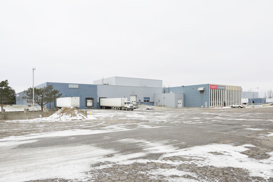 635-668 E 48th St, Holland, MI for sale - Primary Photo - Image 1 of 1