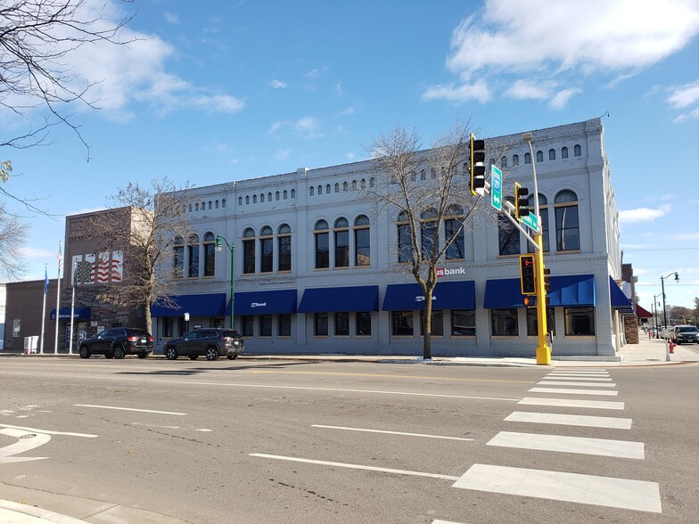 101 E Broadway, Little Falls, MN for lease - Building Photo - Image 2 of 6