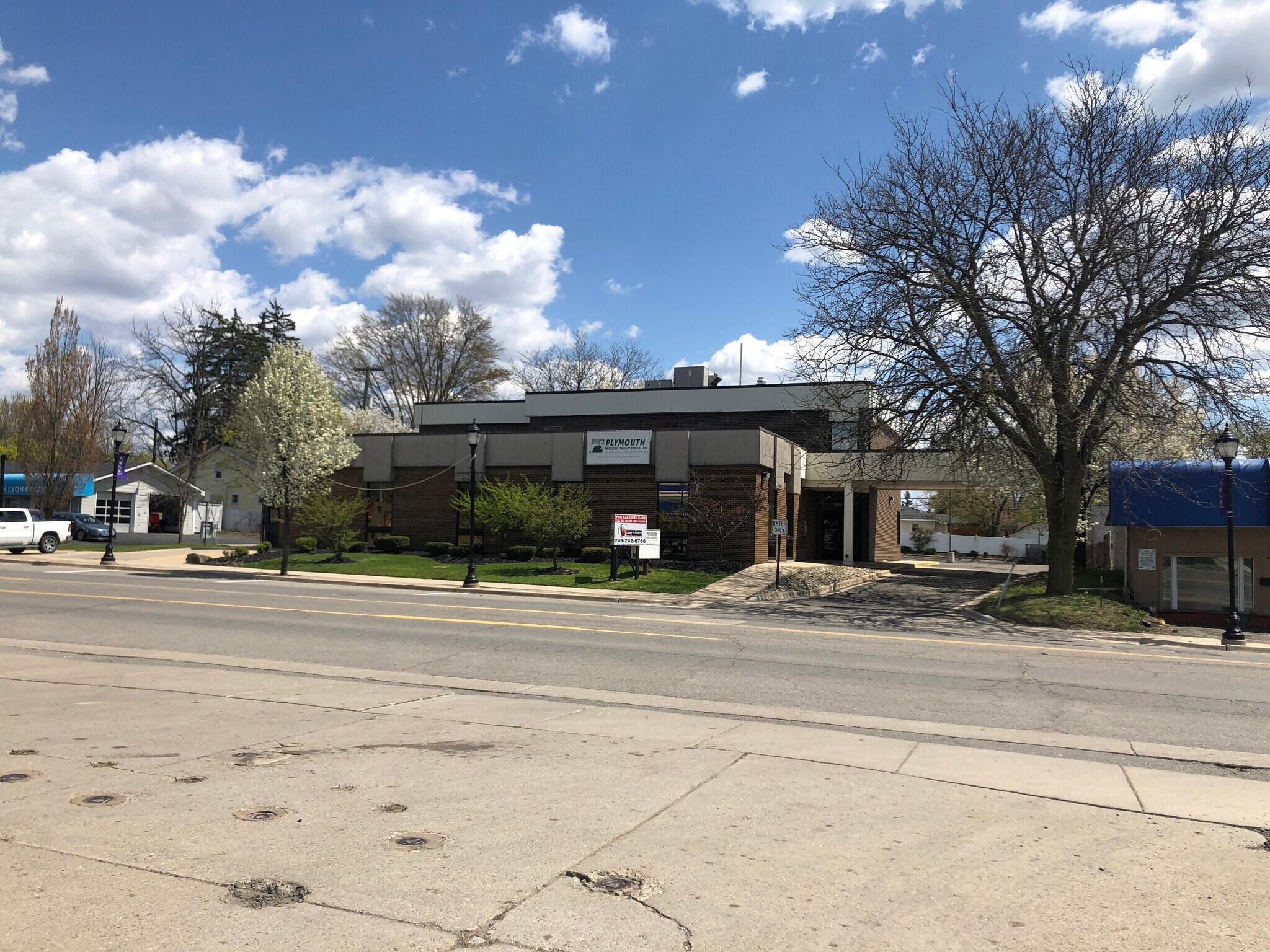 301 S Lafayette St, South Lyon, MI for sale Primary Photo- Image 1 of 1