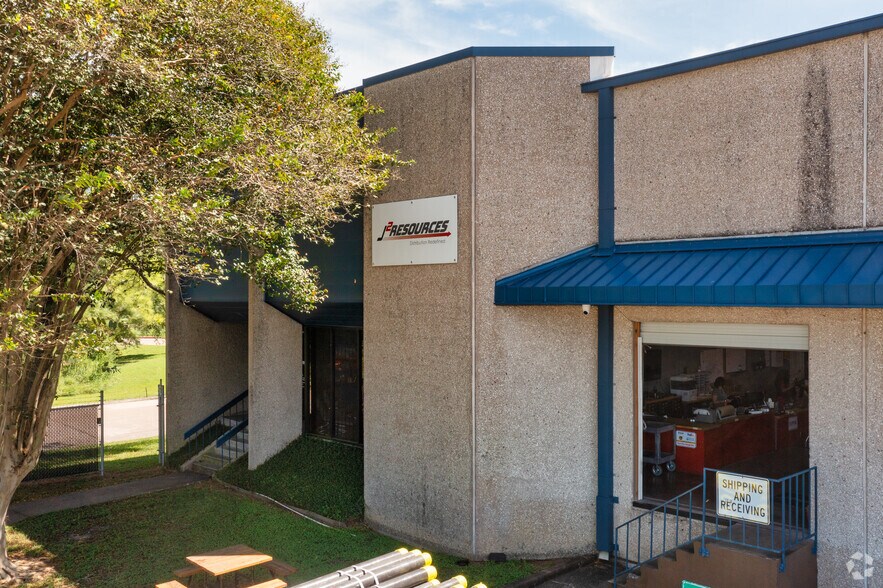 9096 Railwood Dr, Houston, TX for lease - Primary Photo - Image 1 of 6