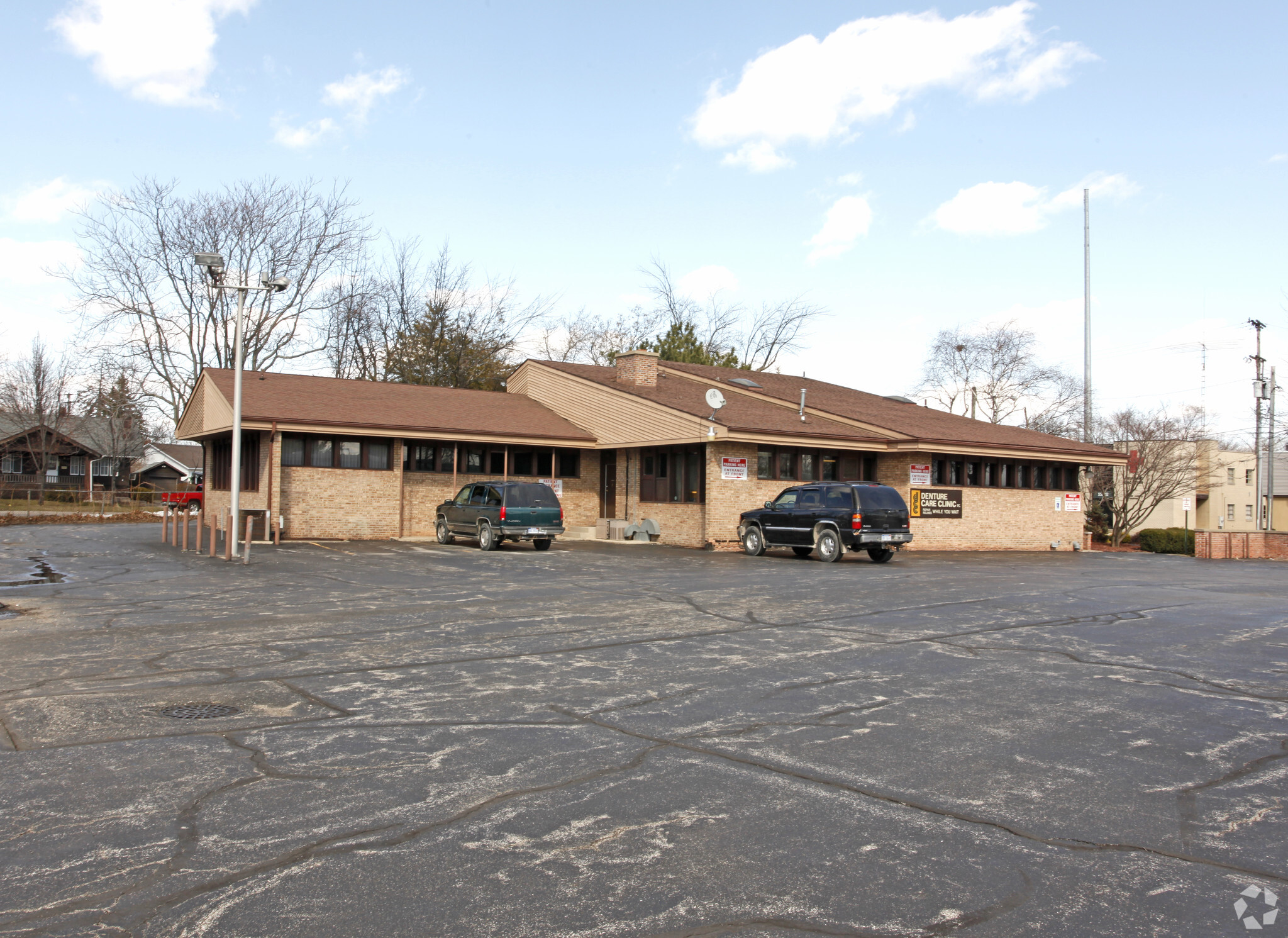 1227 N Michigan Ave, Saginaw, MI 48602 - Office for Sale | LoopNet