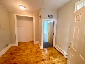 17 Kellogg Ave, Amherst, MA for lease Interior Photo- Image 1 of 9