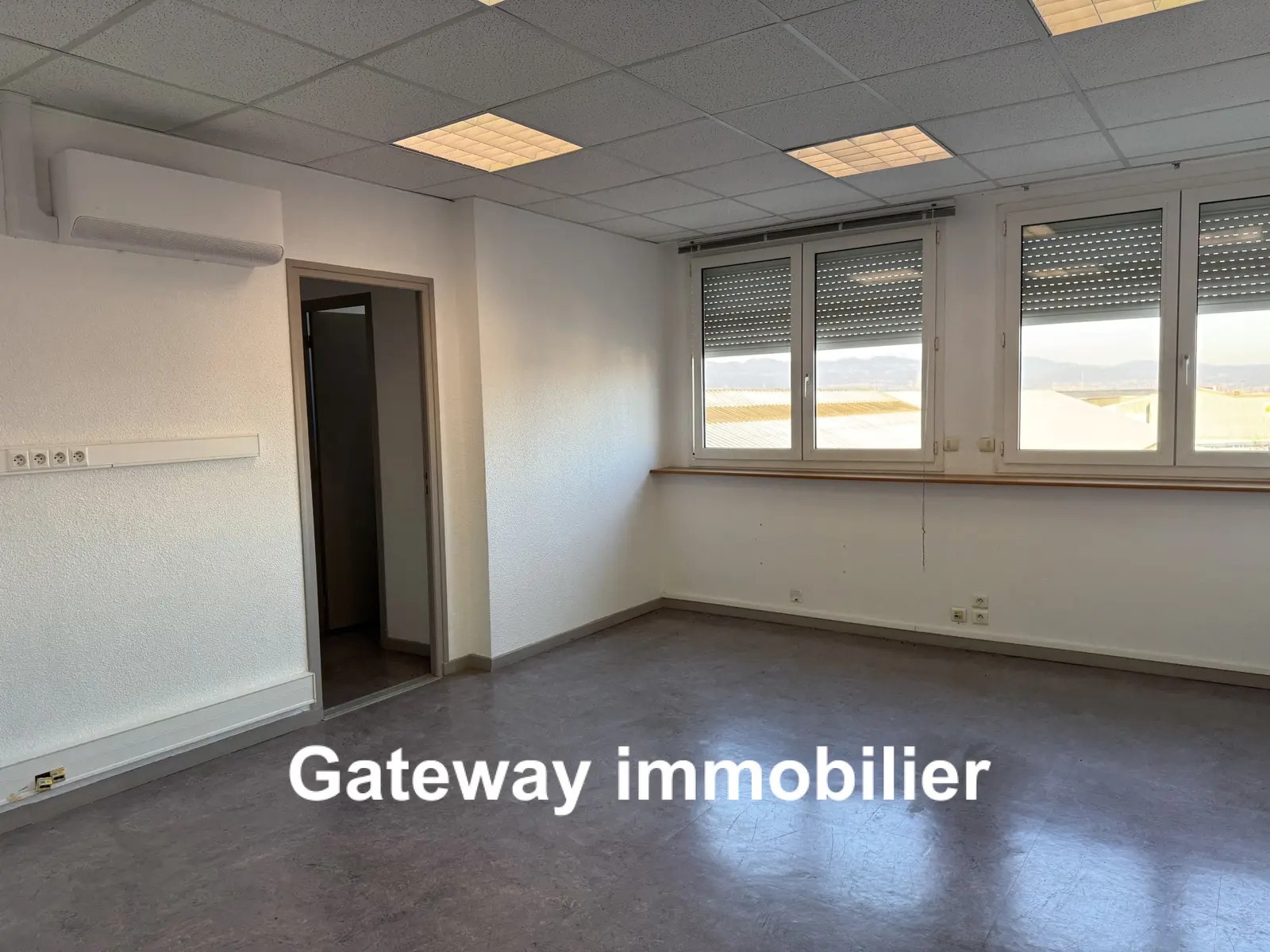 Office in COURNON-D'AUVERGNE for lease Building Photo- Image 1 of 7