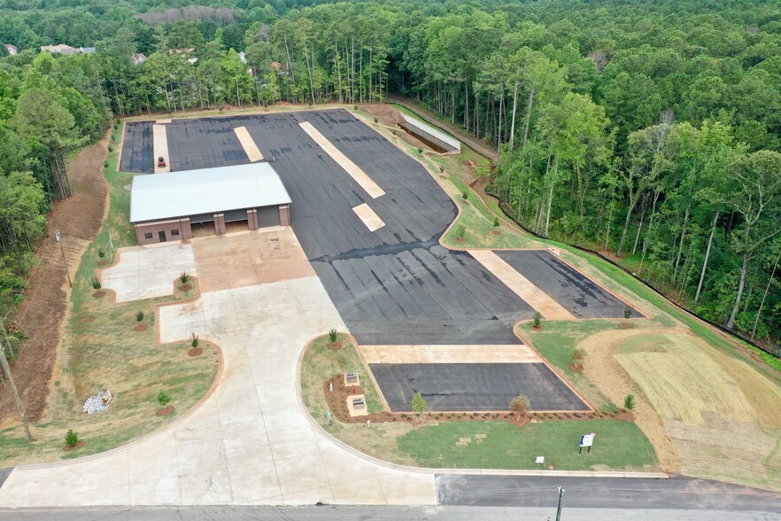 570 Steele dr, Hampton, GA for lease - Building Photo - Image 2 of 8