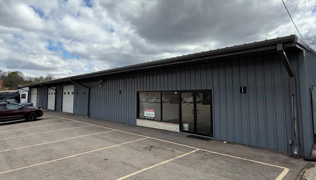 329 Coyier Ln, Madison, WI for lease Building Photo- Image 1 of 3