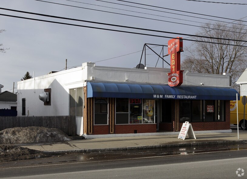 359-361 Waterman Ave, East Providence, RI for sale - Primary Photo - Image 1 of 1