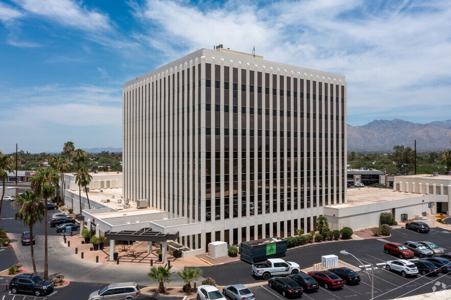 4400 E Broadway Blvd, Tucson, AZ for lease - Building Photo - Image 2 of 22