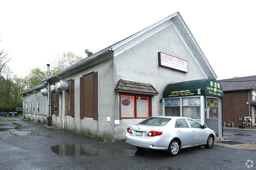 623 Newman Springs Rd, Lincroft, NJ 07738