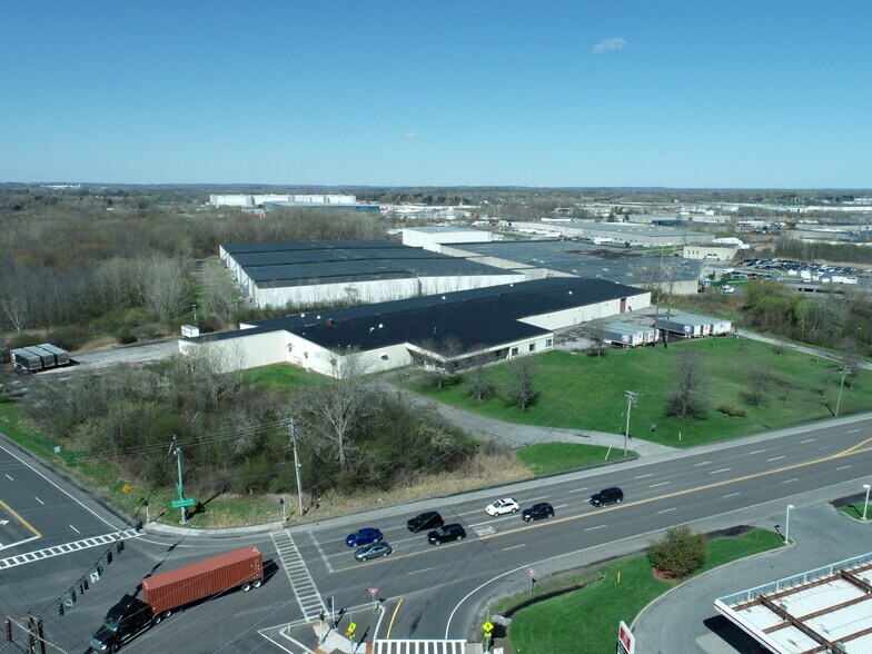7189 Henry Clay Blvd, Liverpool, NY for sale - Building Photo - Image 1 of 1