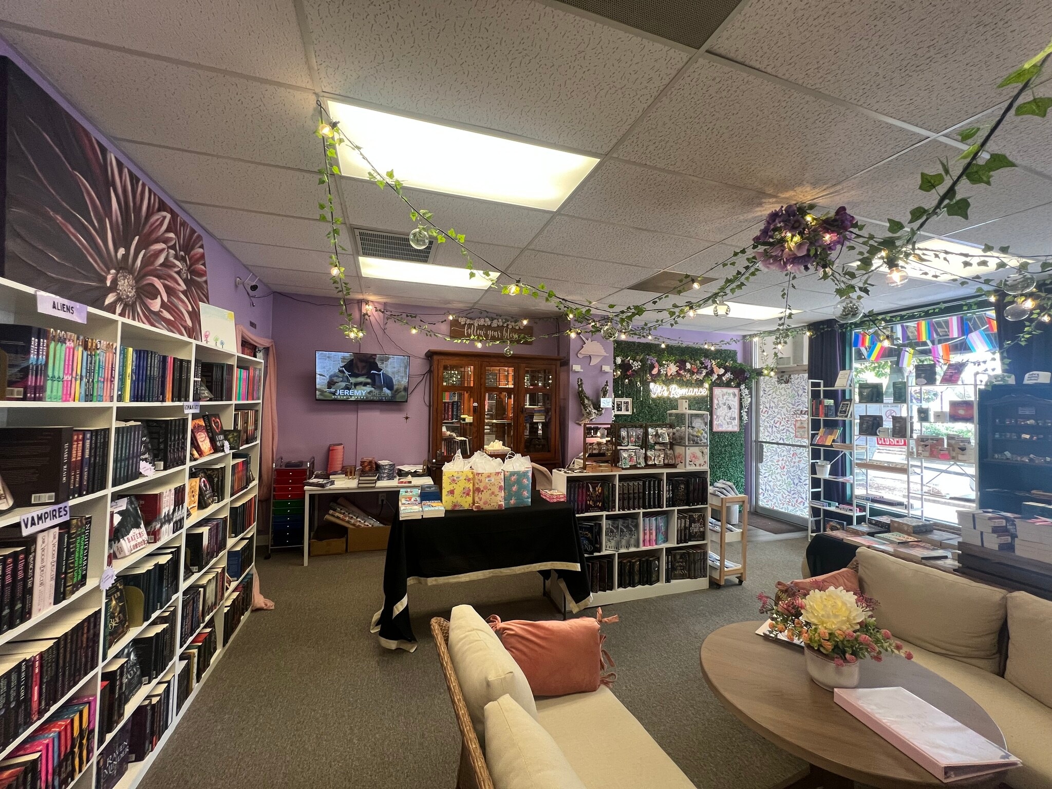 340 Central Ave, Coos Bay, OR for lease Interior Photo- Image 1 of 13