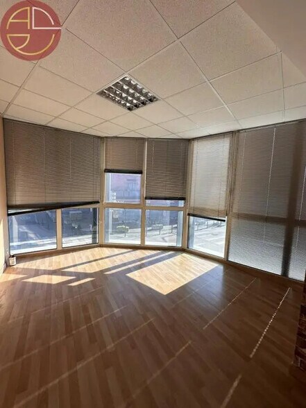 Office in Toulouse for sale - Interior Photo - Image 2 of 9