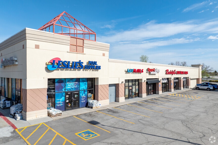 2721-2757 S 140th St, Omaha, NE for lease - Building Photo - Image 1 of 3