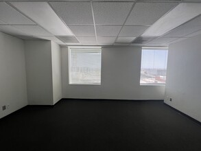 NEC Stone and Pennington, Tucson, AZ for lease Interior Photo- Image 2 of 5