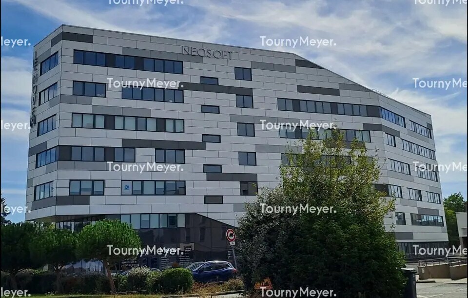 Office in Rennes for lease Building Photo- Image 1 of 8