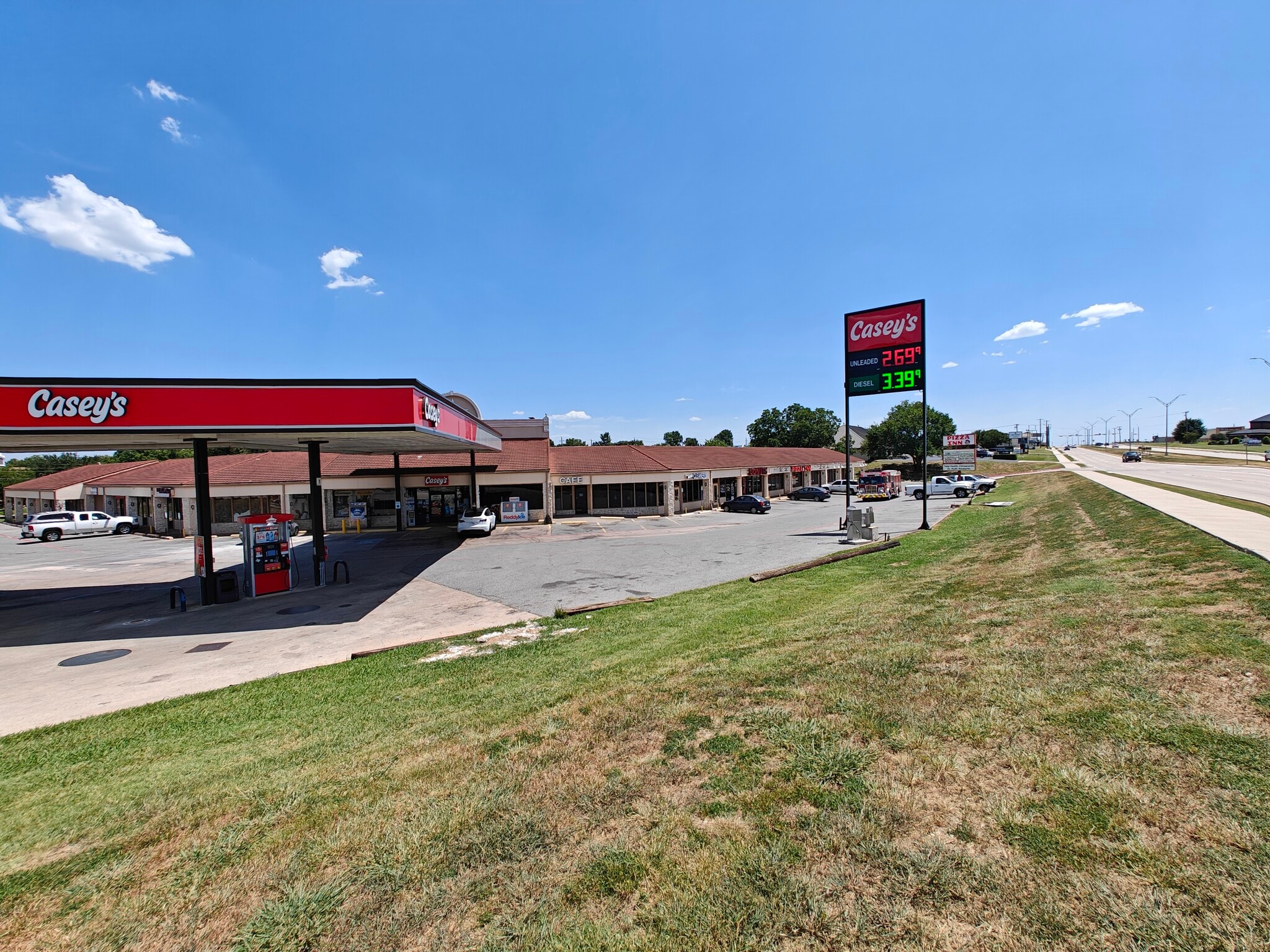 2121 N Fm 1417, Sherman, TX for lease Building Photo- Image 1 of 2
