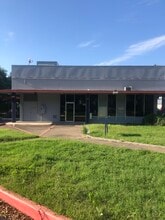 1610 W North Loop Blvd, Austin, TX for lease Building Photo- Image 1 of 3