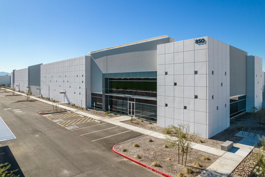 850 N 119th Ave, Avondale, AZ for lease - Building Photo - Image 1 of 7