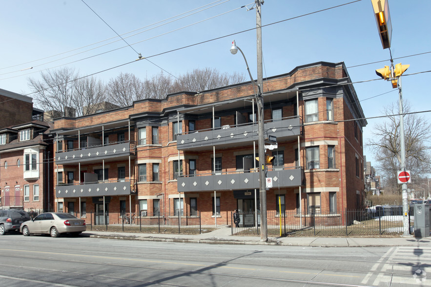 1384-1386 King St W, Toronto, ON for sale - Building Photo - Image 2 of 2