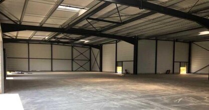 Retail in Anse for sale Interior Photo- Image 2 of 2