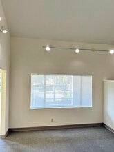 1028 N Lake Ave, Pasadena, CA for lease Interior Photo- Image 2 of 5
