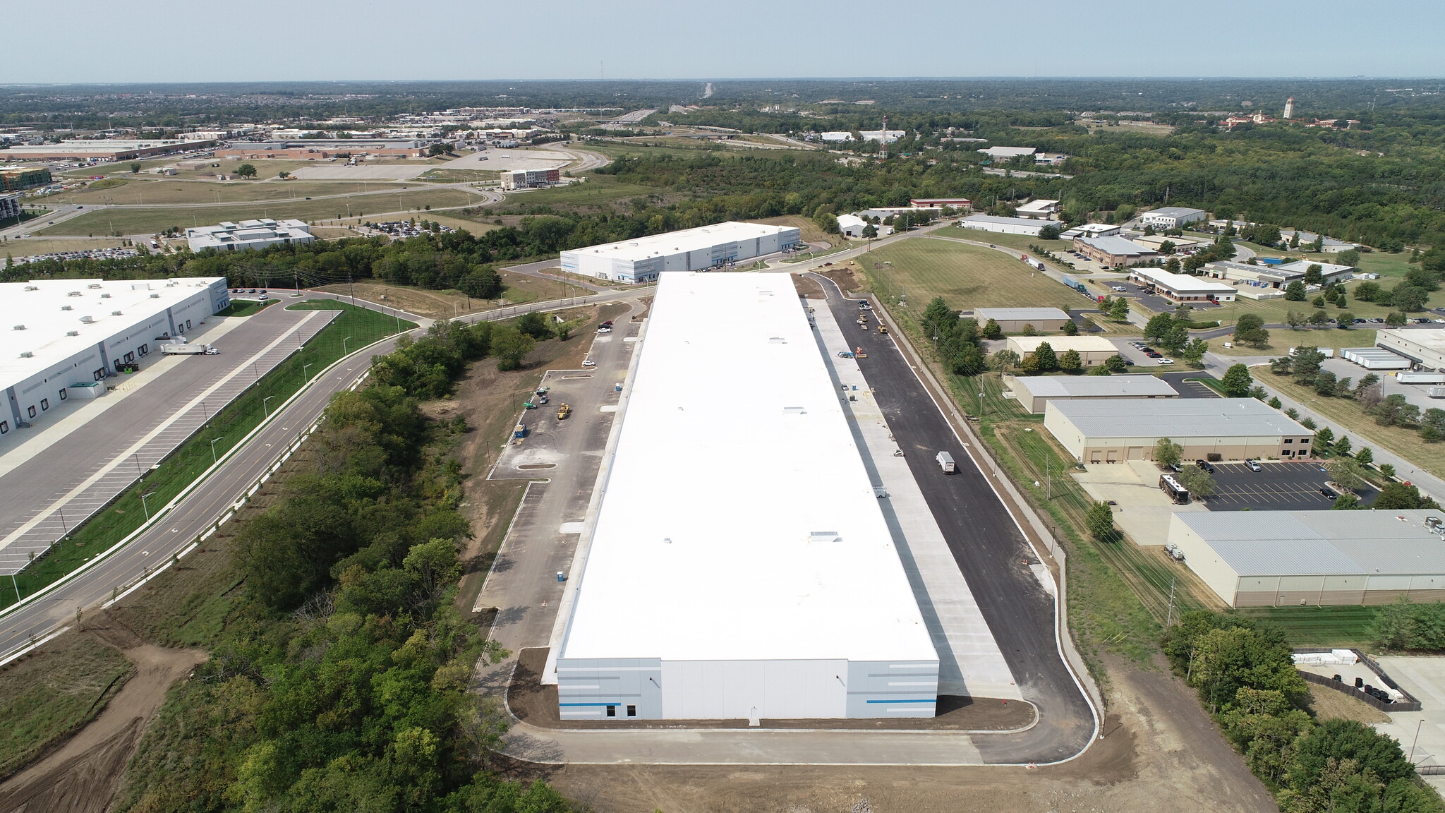 1100 NW Main St, Lees Summit, MO for lease Building Photo- Image 1 of 2