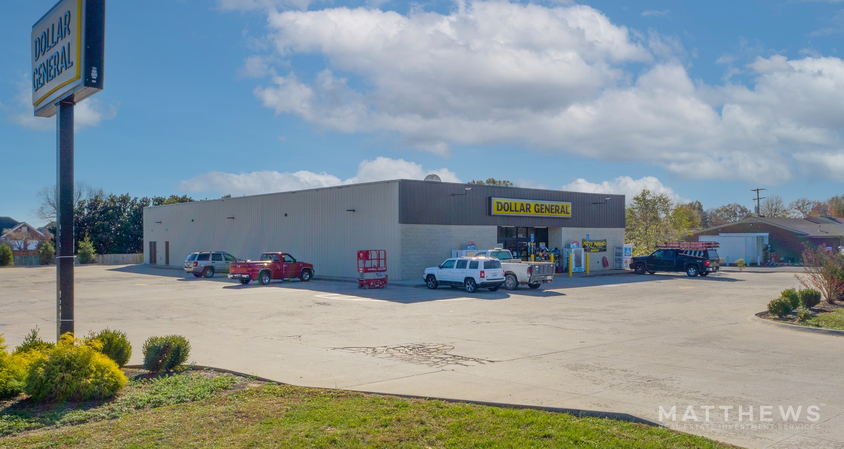 901 Chickenfoot Rd, Hope Mills, NC 28348