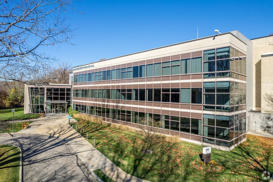100 William St, Wellesley, MA for lease - Building Photo - Image 1 of 9