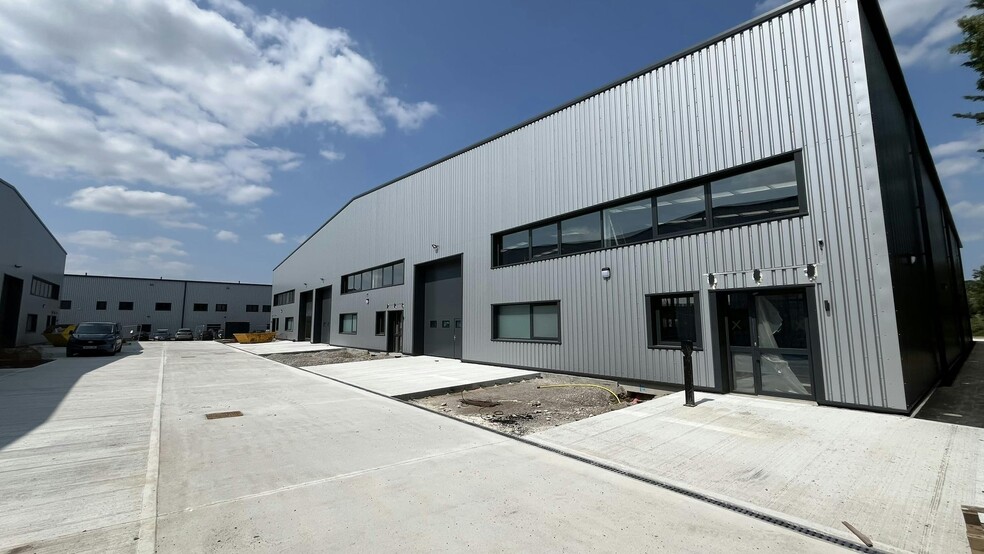 London Rd, Macclesfield for lease - Building Photo - Image 3 of 7