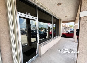2810-2816 SE Federal Hwy, Stuart, FL for lease Building Photo- Image 1 of 6