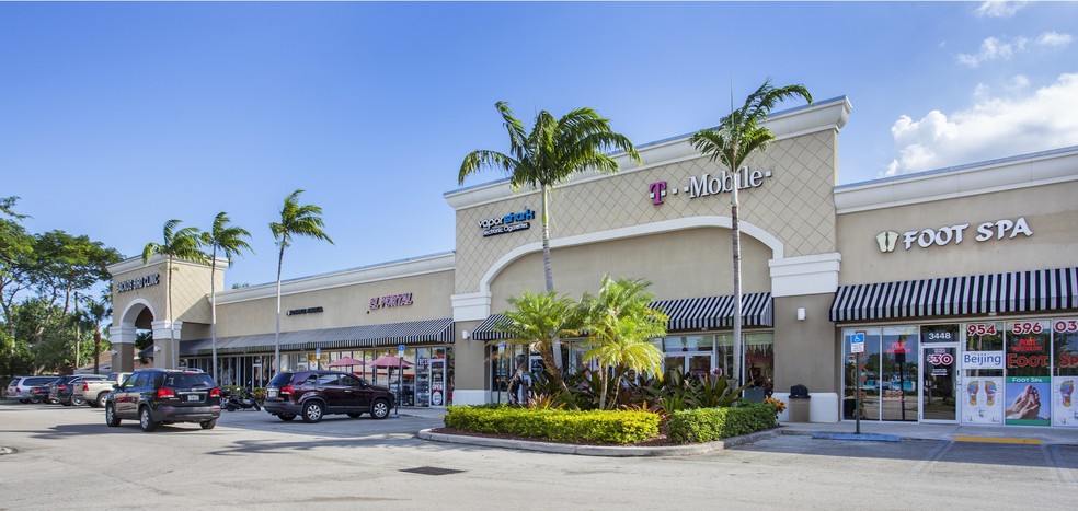 3155-3556 W Hillsboro Blvd, Deerfield Beach, FL for lease - Building Photo - Image 1 of 11