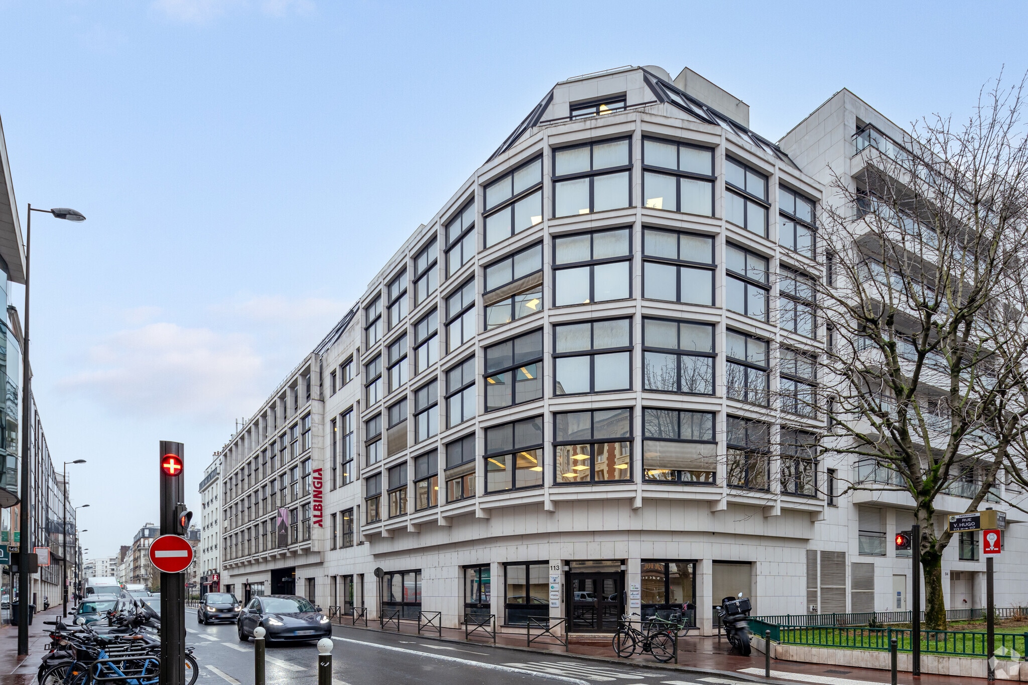 107-113 Rue Victor Hugo, Levallois-Perret for lease Building Photo- Image 1 of 17