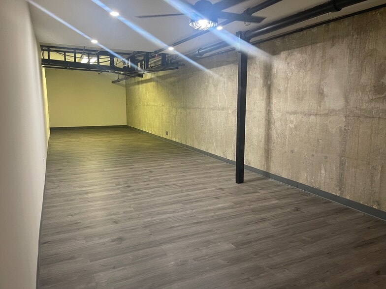 50-100 W Lemon Ave, Monrovia, CA for lease - Interior Photo - Image 3 of 49