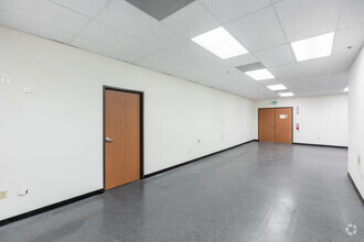 1225 Park Center Dr, Vista, CA for lease Interior Photo- Image 1 of 12