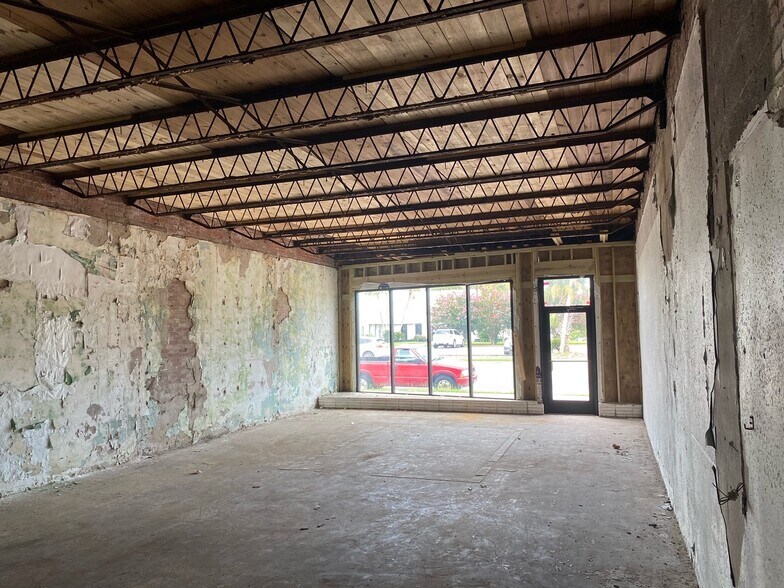 811 Harrison Ave, Panama City, FL 32401