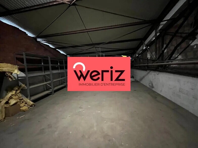 Flex in Marseille for lease - Interior Photo - Image 2 of 6