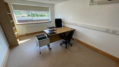 40 Dunswell Ln, Hull for lease Interior Photo- Image 1 of 7