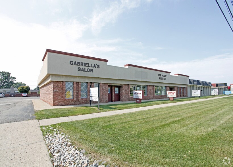 28651-28657 Hoover Rd, Warren, MI for sale - Primary Photo - Image 1 of 1