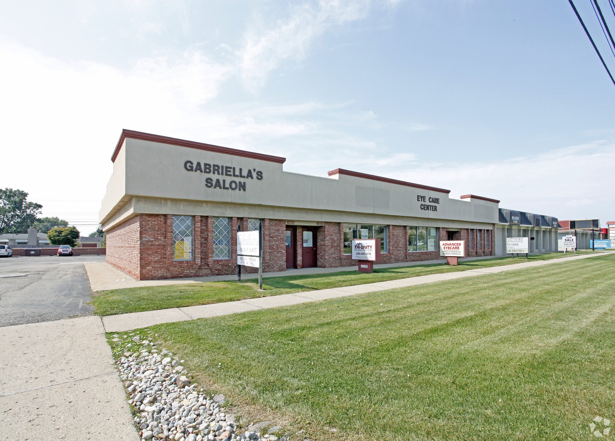 28651-28657 Hoover Rd, Warren, MI for sale Primary Photo- Image 1 of 1