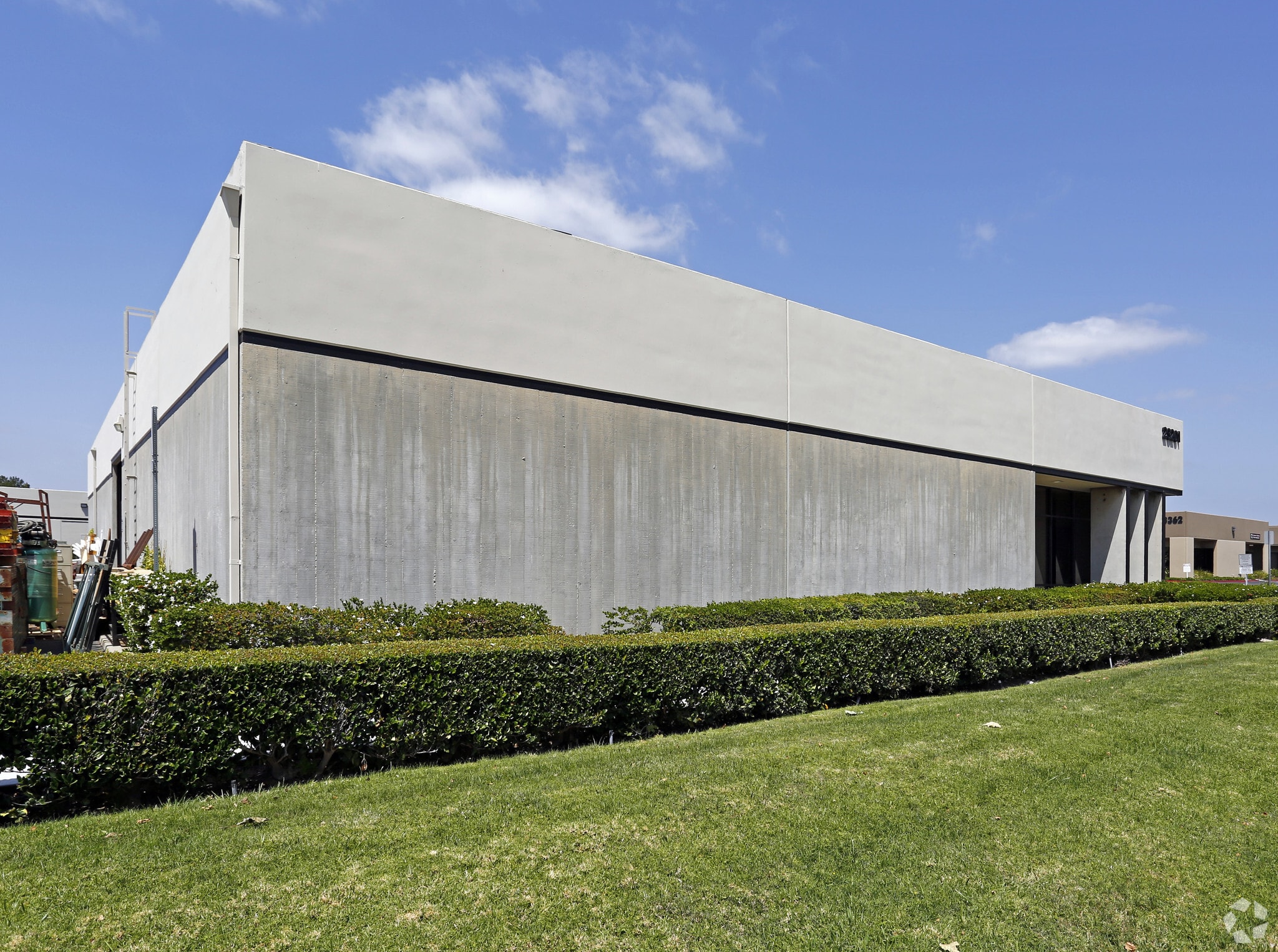 23201 Alcalde Dr, Laguna Hills, CA for lease Primary Photo- Image 1 of 6