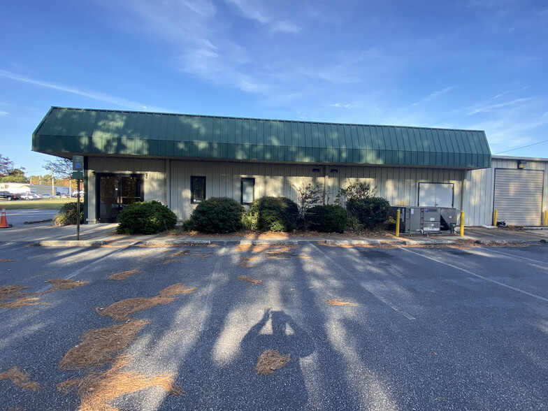 205 Rich Blvd, Elizabeth City, NC for sale - Building Photo - Image 2 of 9