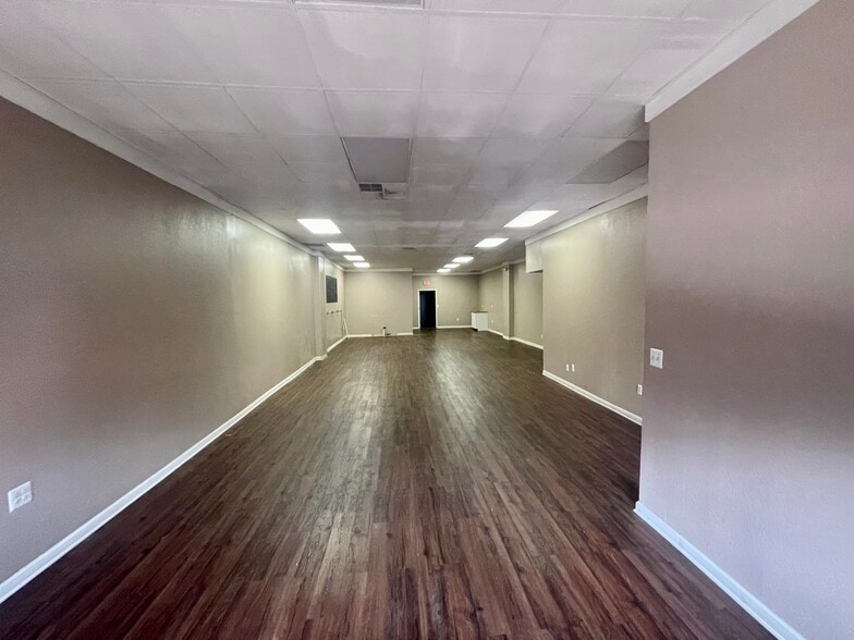 718-720 Midland Ave, Midland, PA for lease - Interior Photo - Image 3 of 14