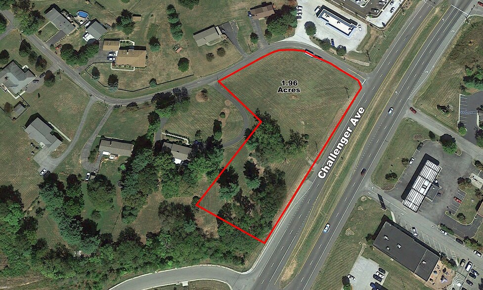3768 Challenger Ave, Roanoke, VA for sale - Primary Photo - Image 1 of 3