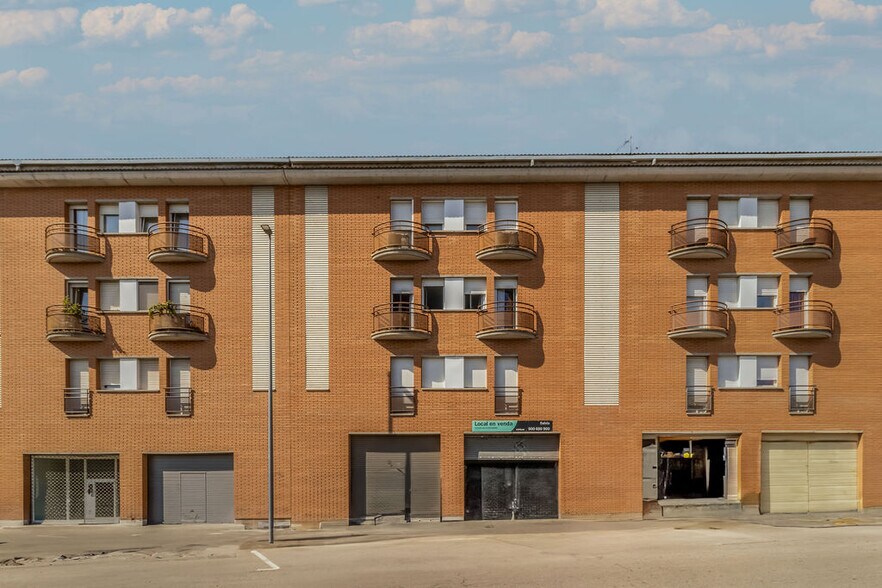 Multifamily in Manresa, Barcelona for sale - Building Photo - Image 2 of 3