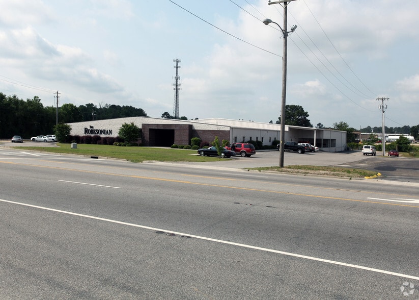 2175 N Roberts Ave, Lumberton, NC for lease - Primary Photo - Image 1 of 9