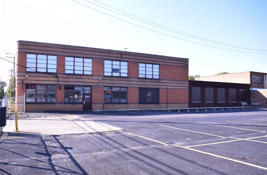 2501 9th St, Rockford, IL for sale - Building Photo - Image 3 of 17