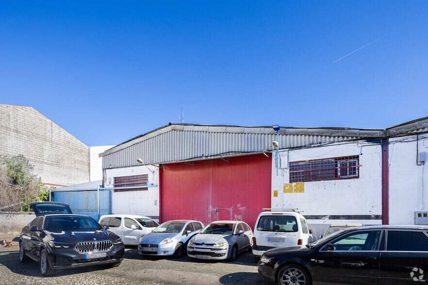 Calle Latón, Sevilla, Sevilla for sale - Primary Photo - Image 1 of 1