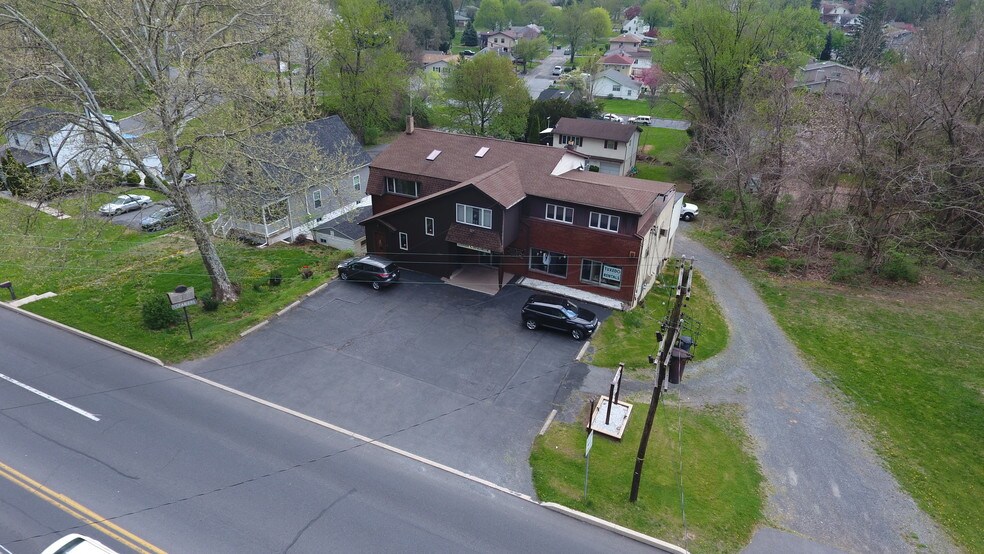 3202 Freemansburg Ave, Easton, PA 18045