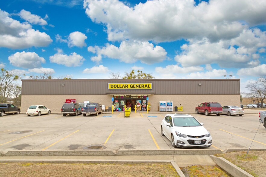 119 S Main St, Yantis, TX 75497